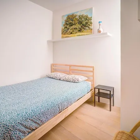 Spacious In The Heart Of Apartment *